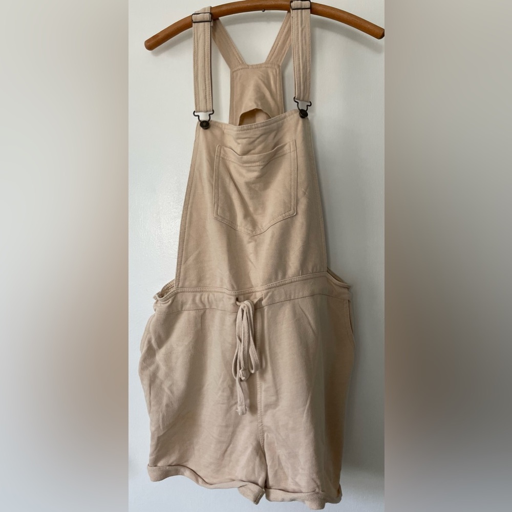 Wallflower Overall Shorts Size XL Tan